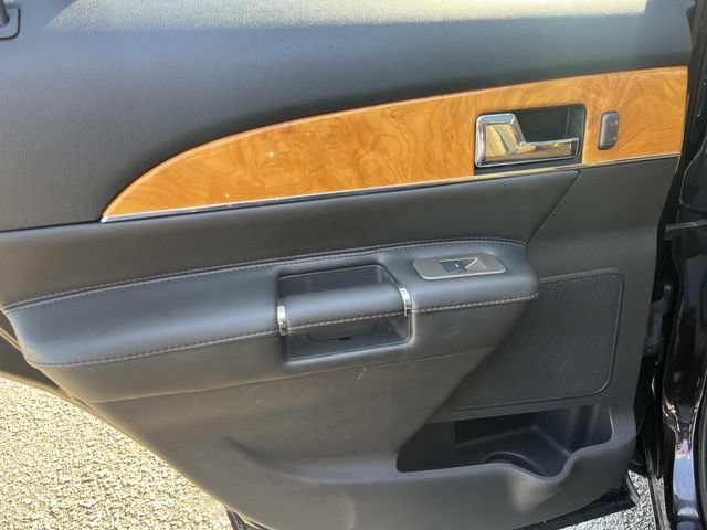 Used 2015 Lincoln MKX FWD w/ Equipment Group 102A image 19