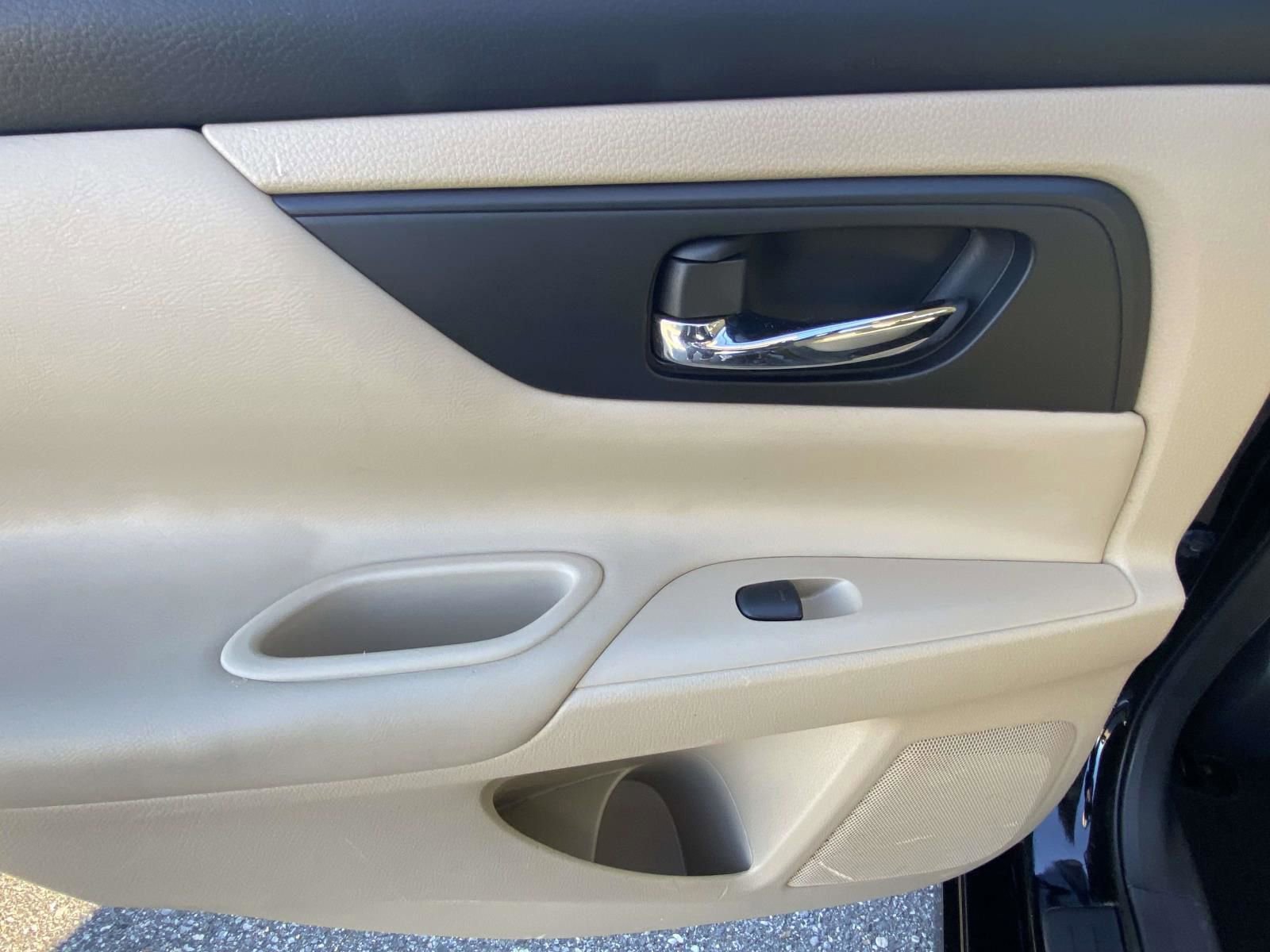 Used 2016 Nissan Altima 2.5 S w/ Power Driver Seat Package image 12