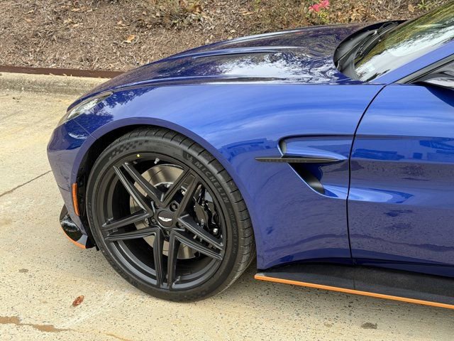 New 2025 Aston Martin V8 Vantage Coupe image 9
