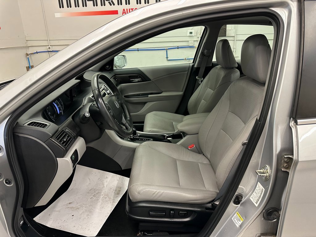 Used 2015 Honda Accord EX-L image 22