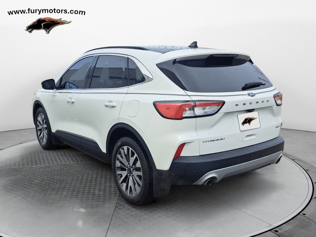 Used 2022 Ford Escape Titanium image 5
