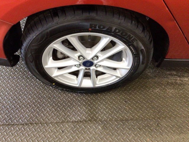 Used 2018 Ford Focus SE FWD image 24