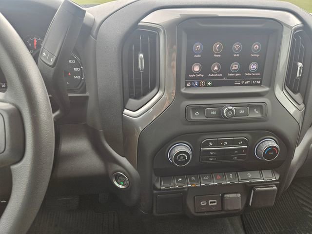 Used 2025 Chevrolet Silverado 1500 Custom Trail Boss w/ Turbomax Blackout Package AWD/4WD image 17