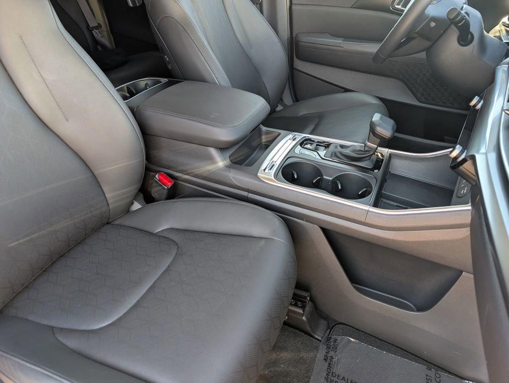 Certified 2025 Kia Carnival SX image 24