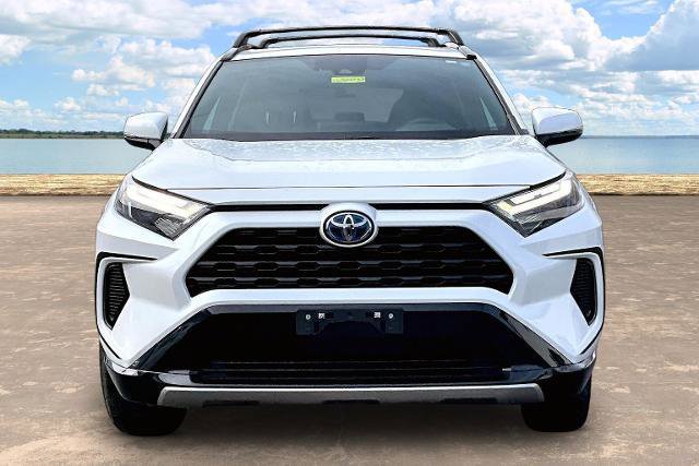 Used 2024 Toyota RAV4 SE w/ Convenience Package image 2