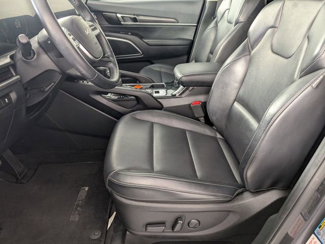 Used 2025 Kia Telluride S AWD/4WD image 12