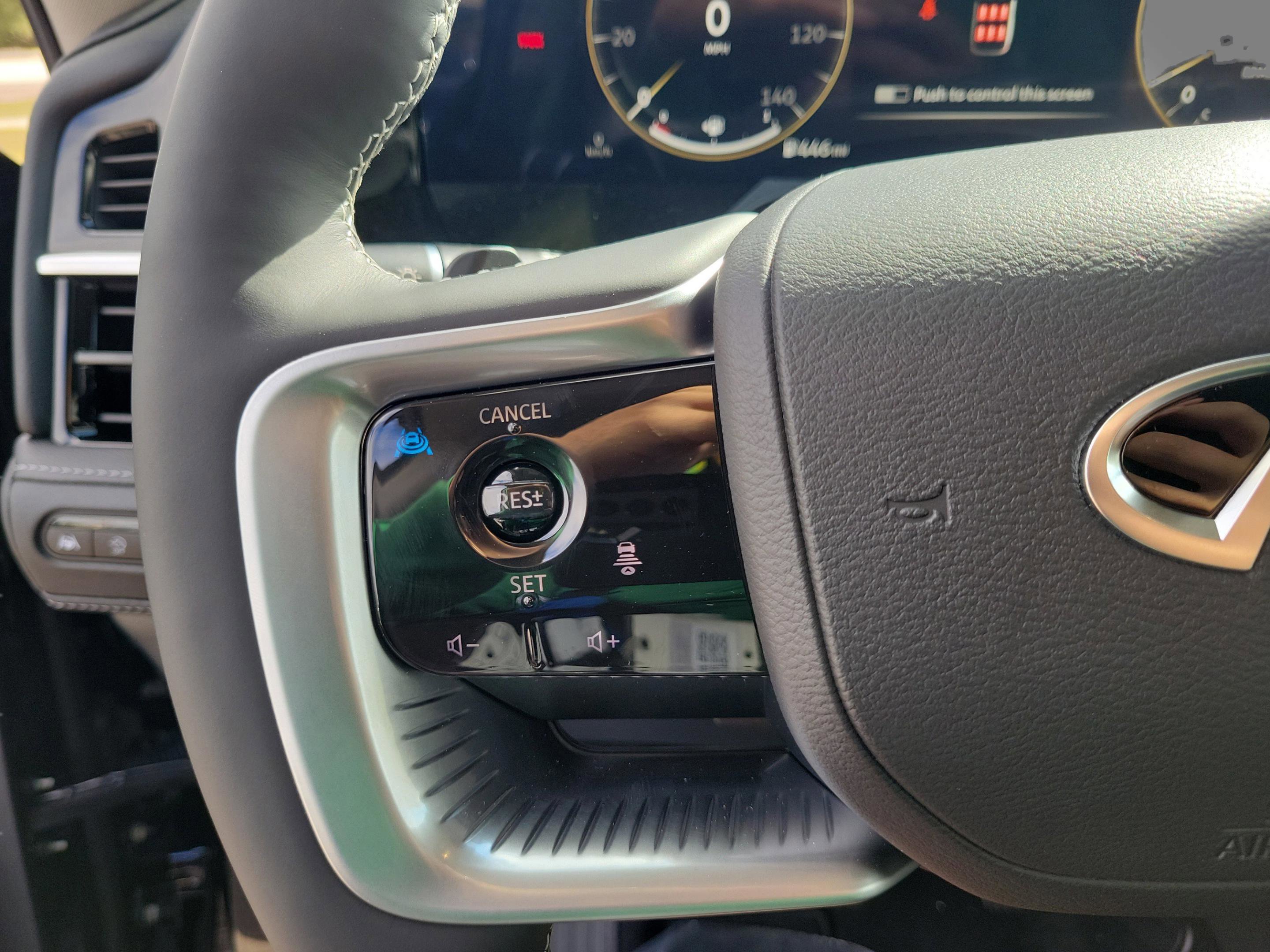 New 2026 INFINITI QX80 Luxe image 16