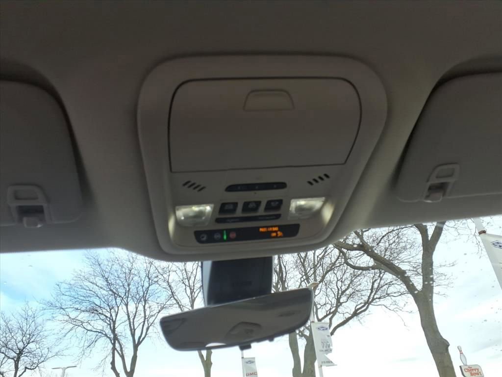 Used 2023 Buick Enclave Avenir w/ Avenir Technology Package image 25