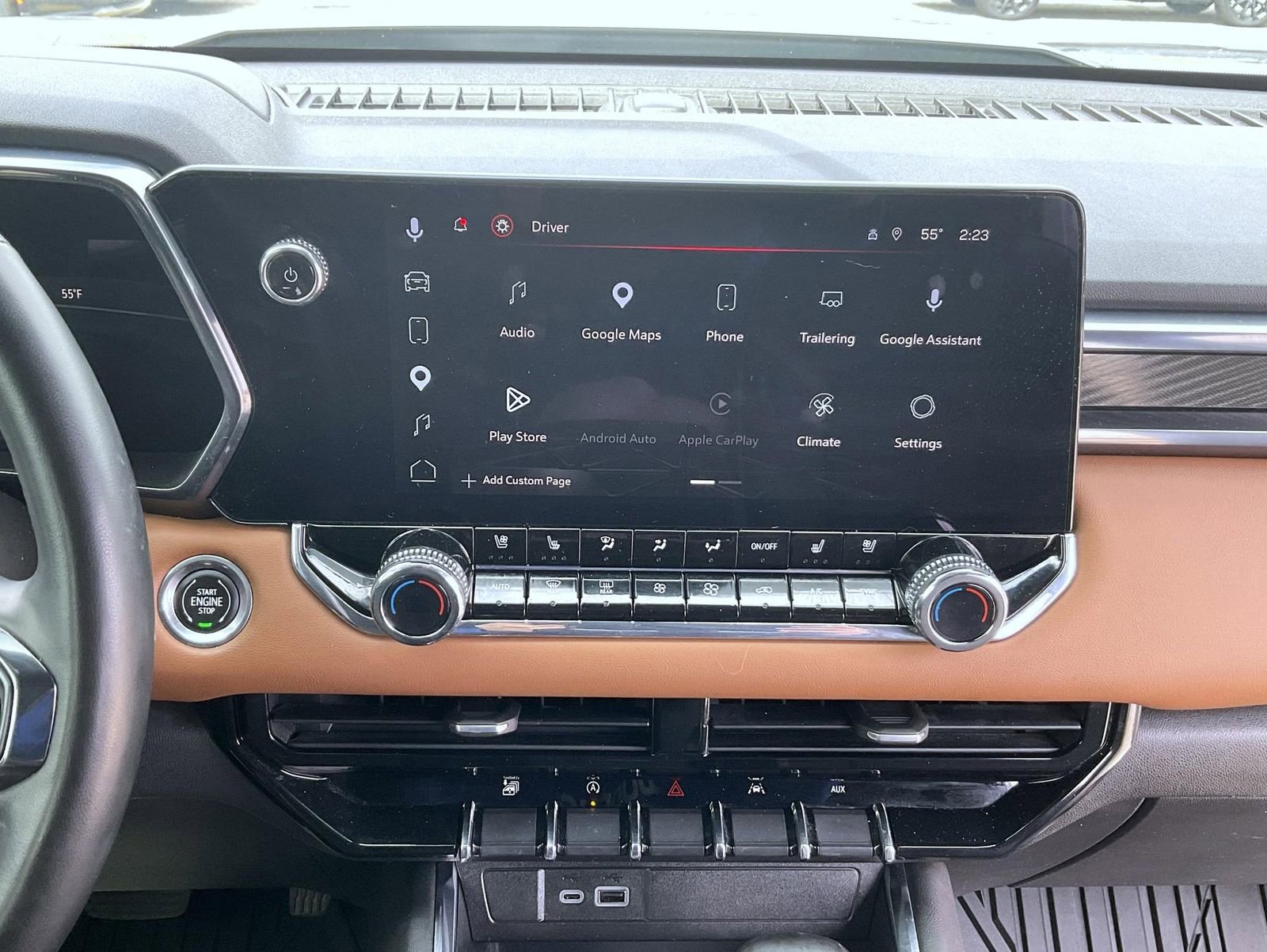 Certified 2023 GMC Canyon AT4 w/ AT4 Premium Package AWD/4WD image 3