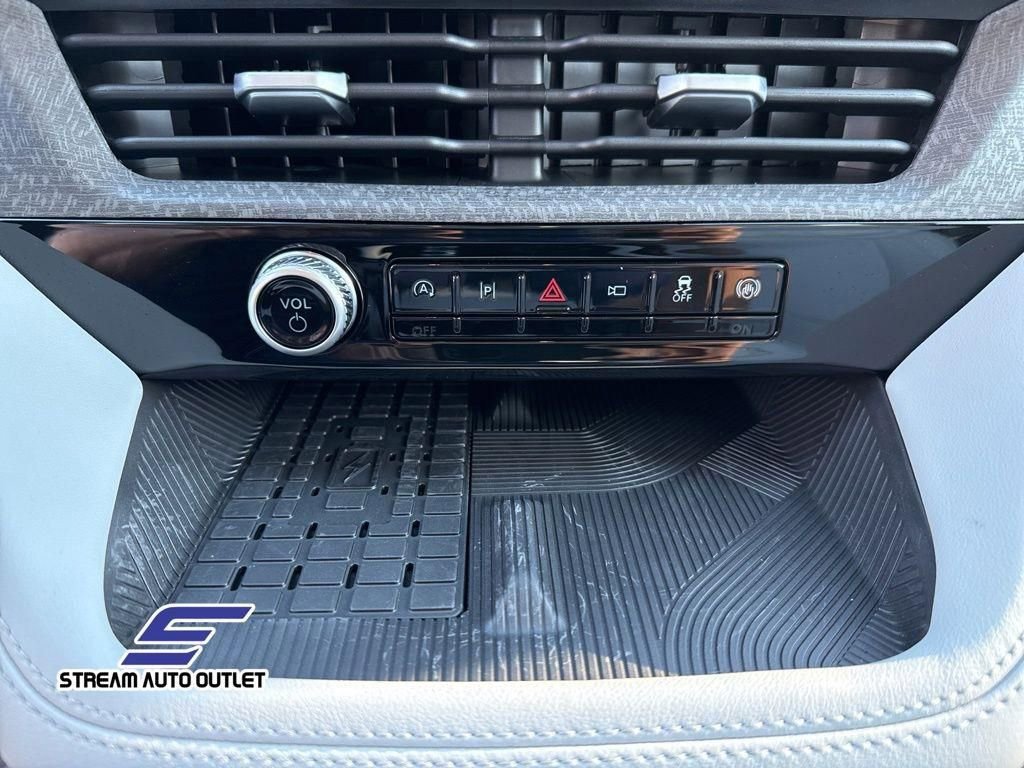 Used 2025 Ford Explorer Platinum w/ Ultimate Package image 21