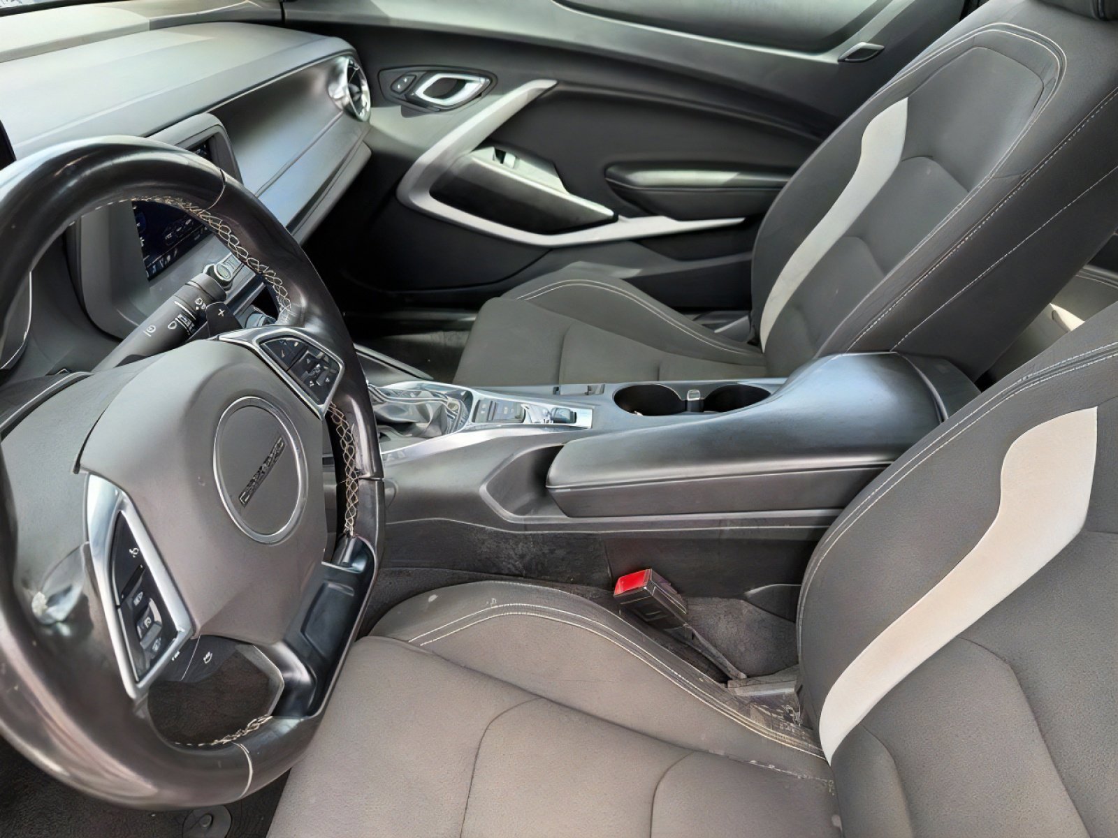 Used 2021 Chevrolet Camaro LT image 14