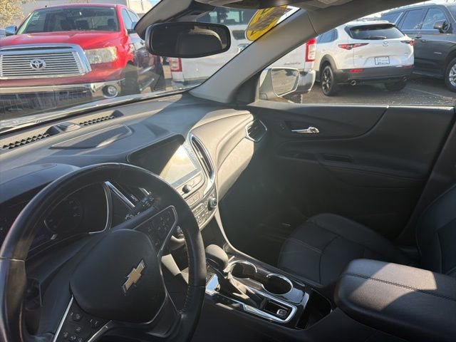 Used 2022 Chevrolet Equinox Premier AWD/4WD image 11