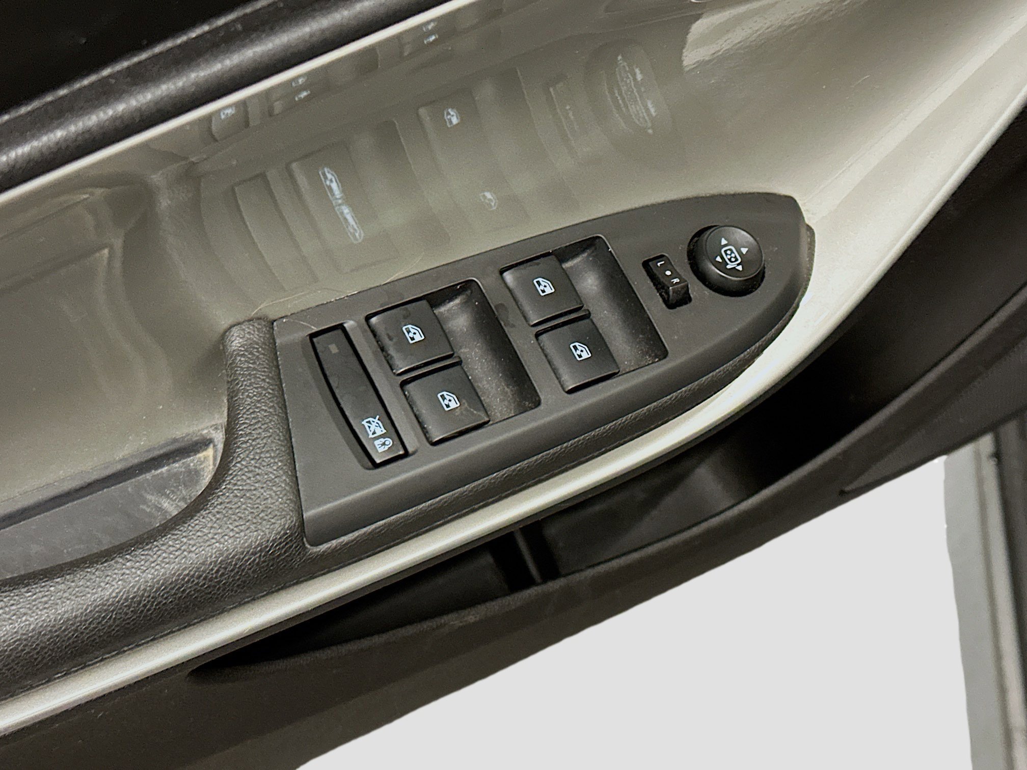 Used 2012 Chevrolet Volt Premium w/ Premium Trim Package image 15