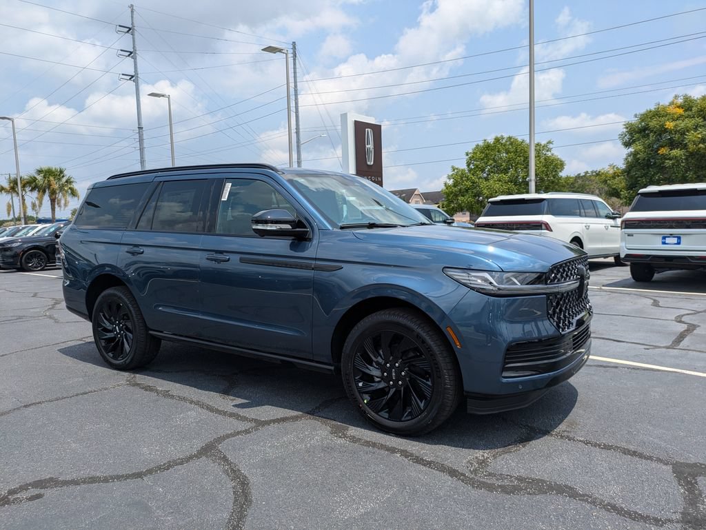 New 2027 Lincoln Navigator Reserve w/ Jet Appearance Package RWD image 2