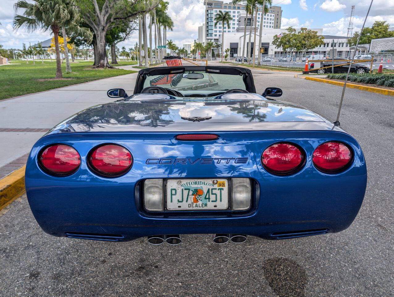 Used 2002 Chevrolet Corvette Convertible image 7