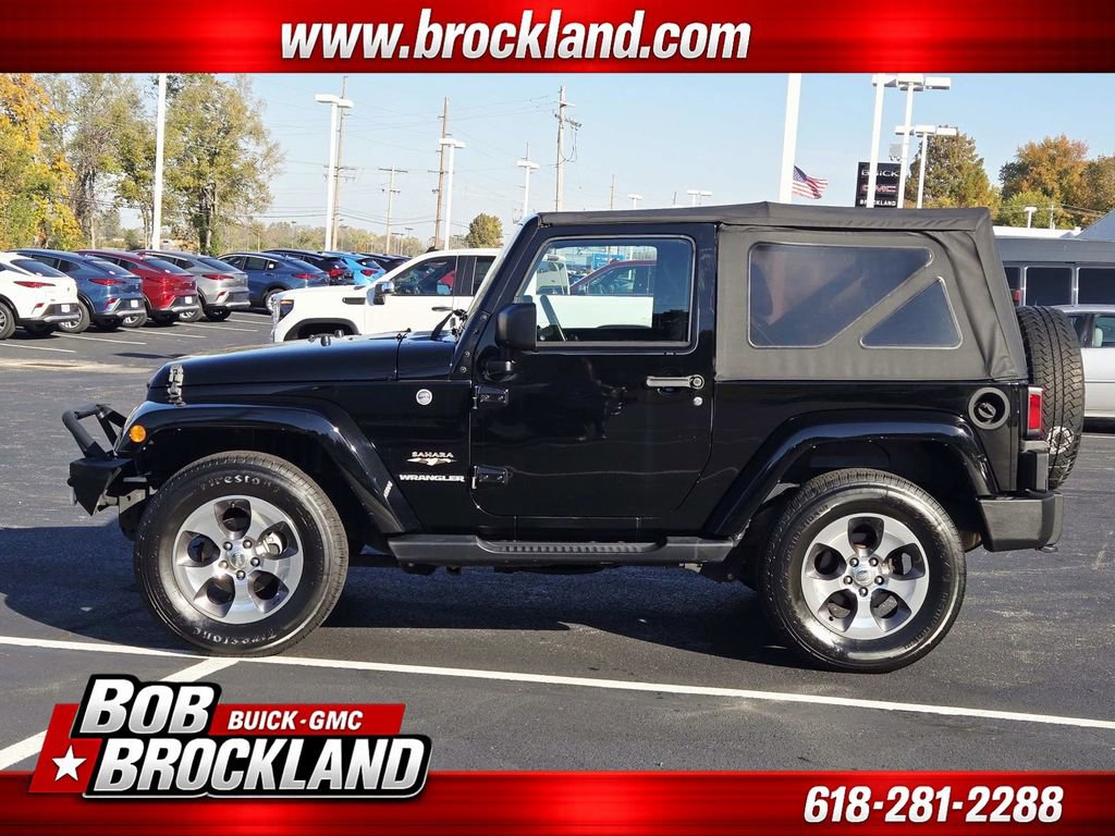 Used 2017 Jeep Wrangler Sahara w/ Connectivity Group image 7