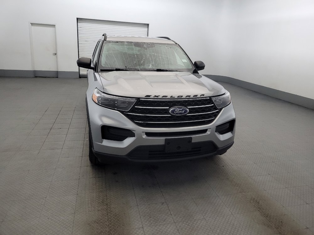 Used 2020 Ford Explorer XLT w/ Comfort Package AWD/4WD image 14