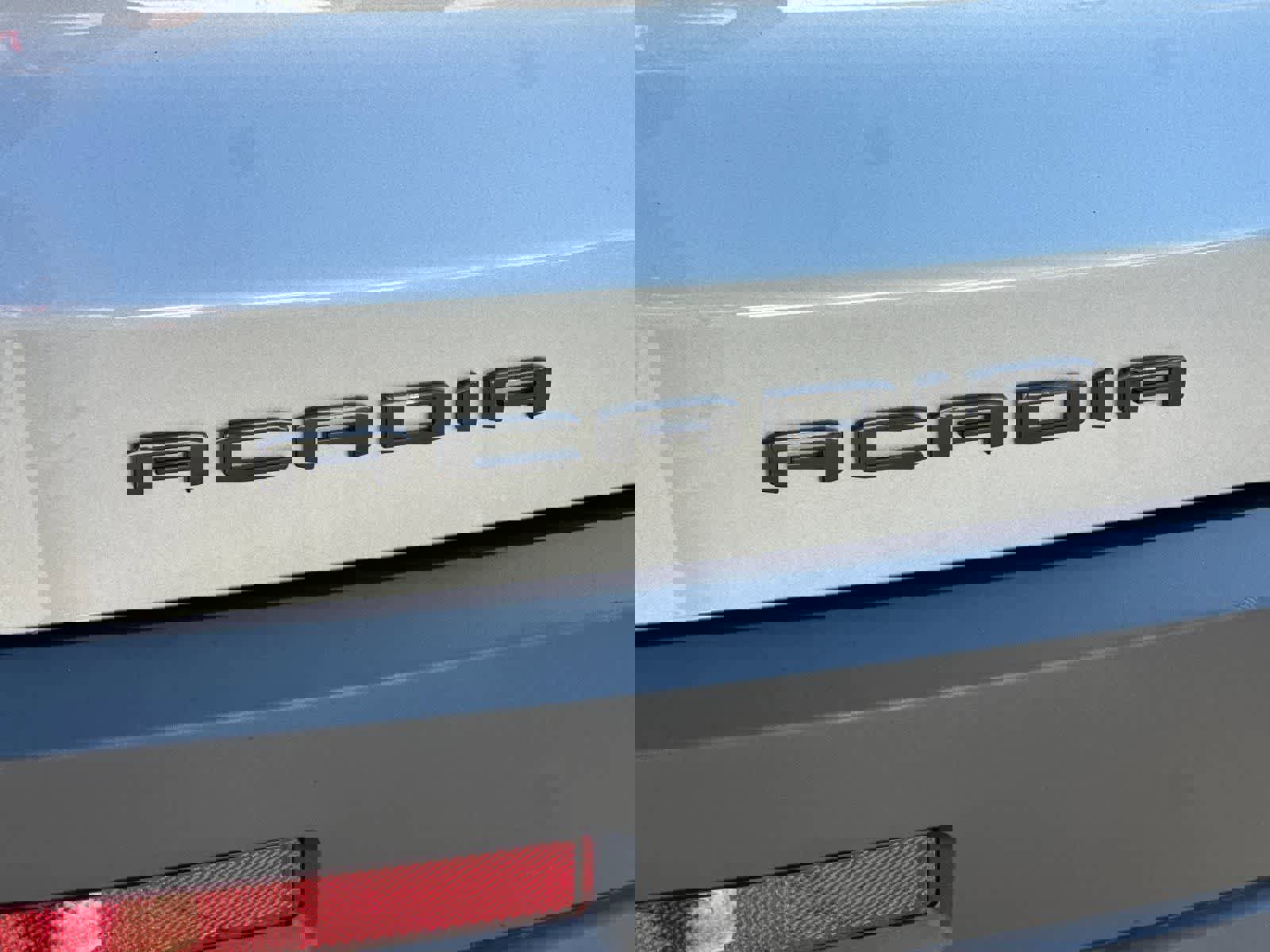 Used 2023 GMC Acadia SLT w/ Elevation Edition image 29