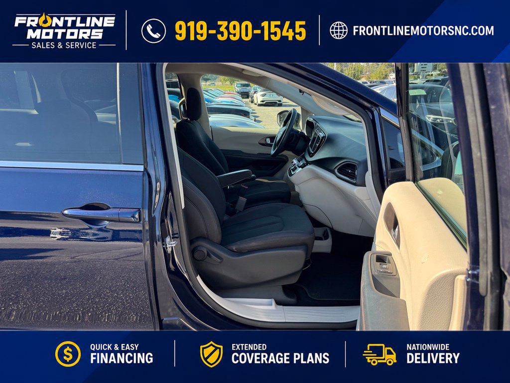 Used 2018 Chrysler Pacifica LX FWD image 12