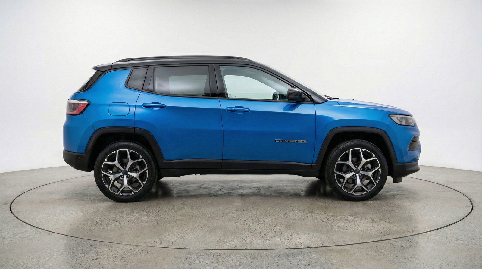 Used 2025 Jeep Compass Limited image 11