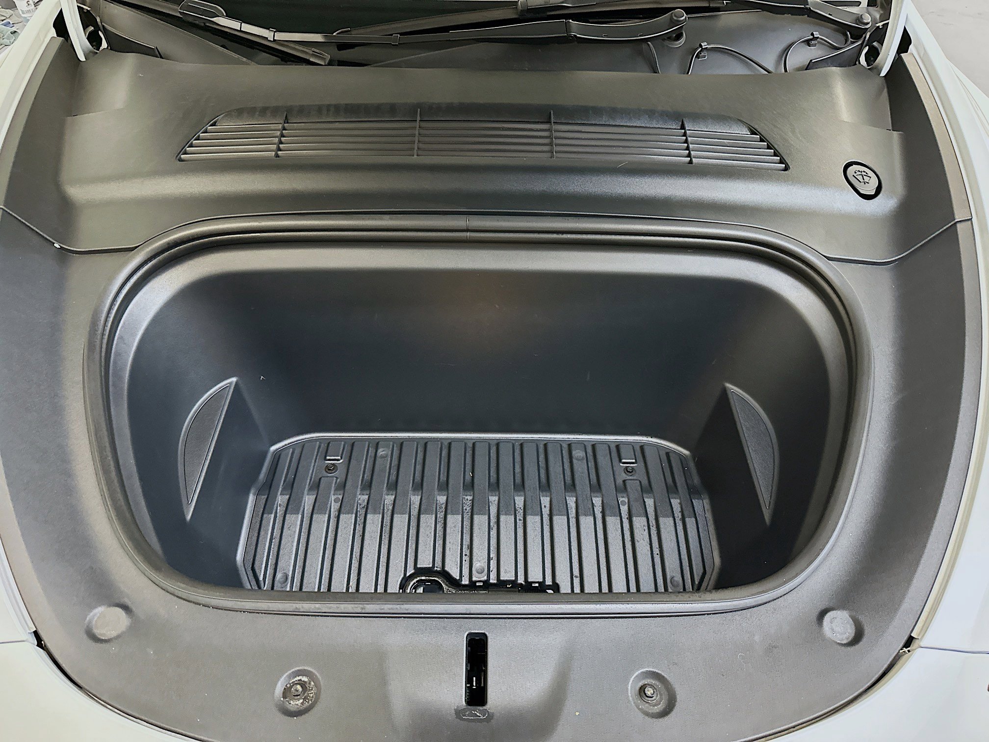 Used 2023 Tesla Model Y Long Range image 36