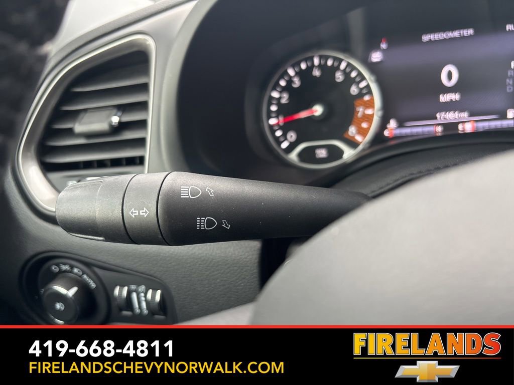 Used 2023 Jeep Renegade Limited w/ Sun/Sound Group image 23