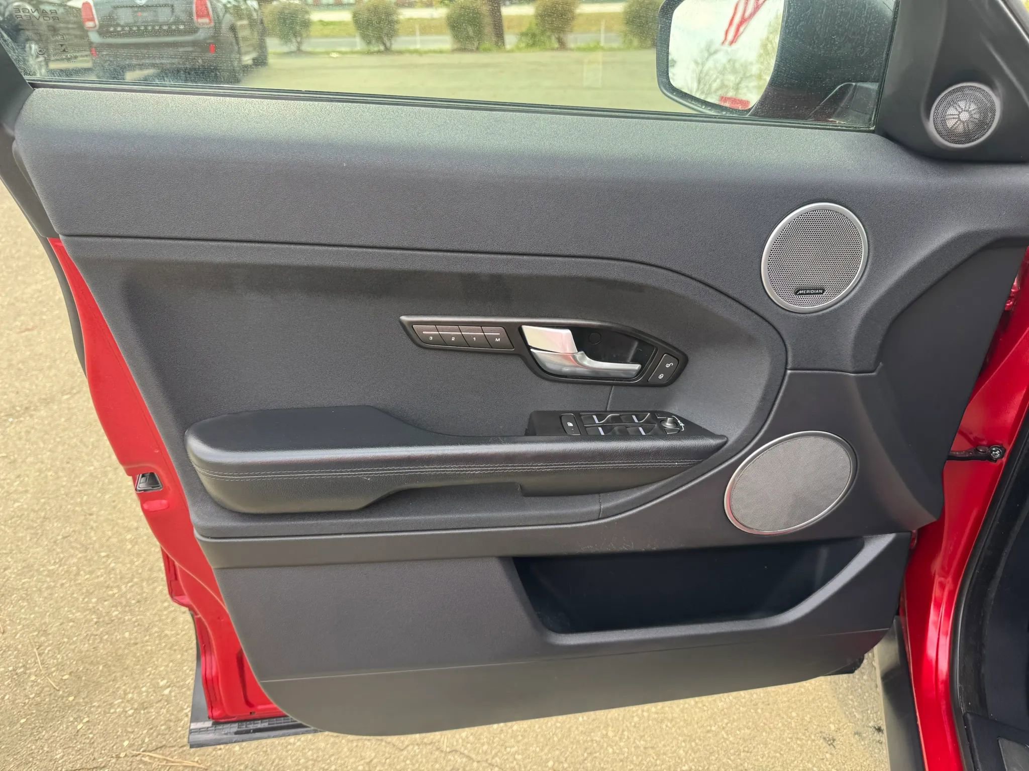 Used 2015 Land Rover Range Rover Evoque Pure Plus image 20