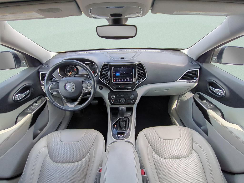 Used 2019 Jeep Cherokee Limited FWD image 11