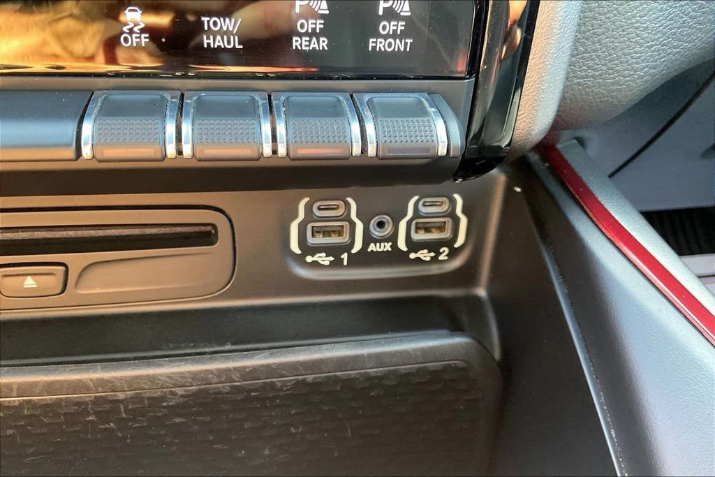 Used 2019 RAM 1500 Rebel w/ Rebel Level 2 Equipment Group AWD/4WD image 33