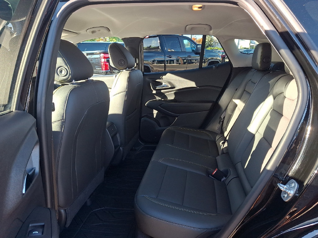 Certified 2025 Chevrolet Trax ACTIV w/ Driver Confidence Package FWD image 10