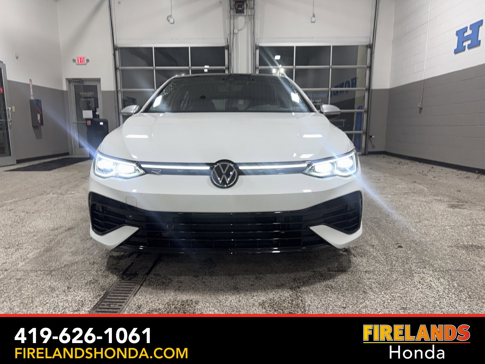 Used 2023 Volkswagen Golf R image 8