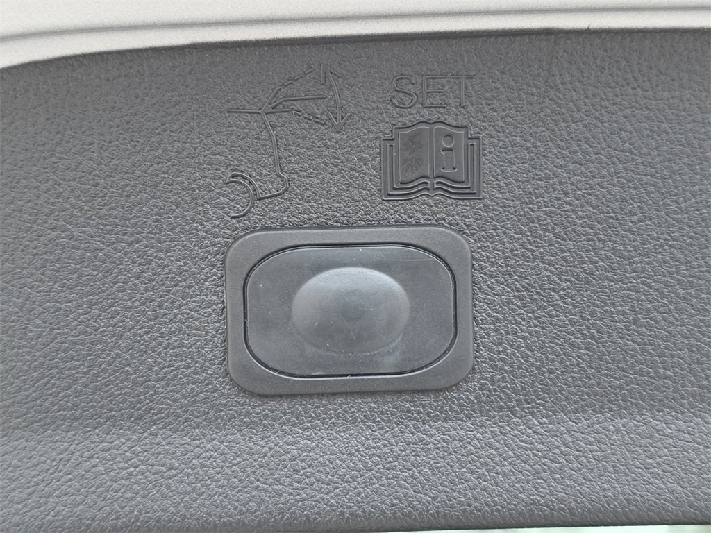 Used 2014 Ford Escape Titanium image 14