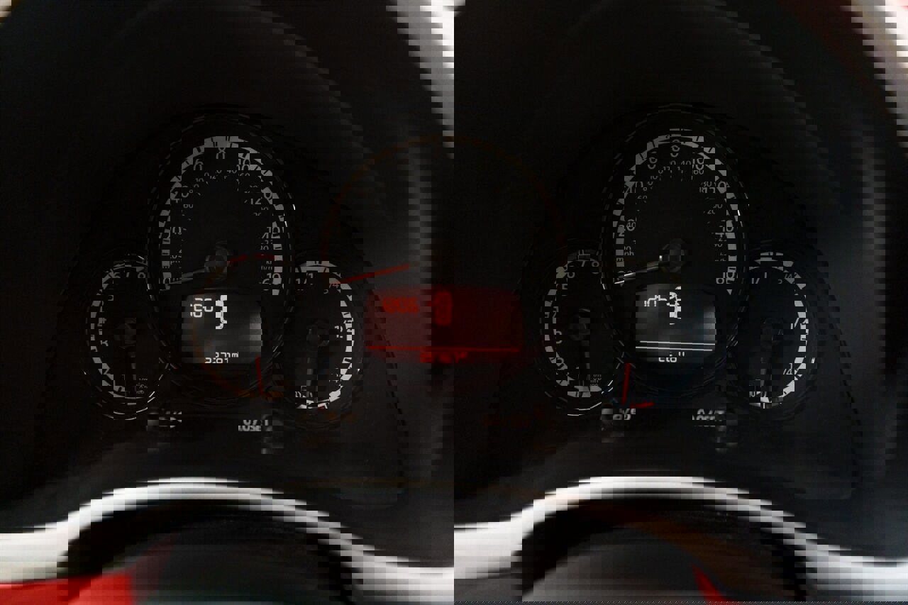 Used 2013 Volkswagen Beetle 2.5 image 22