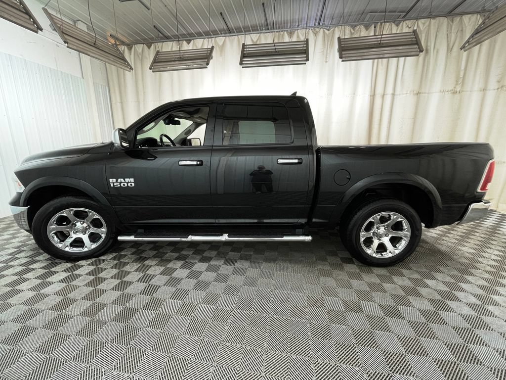 Used 2018 RAM 1500 Laramie AWD/4WD image 16