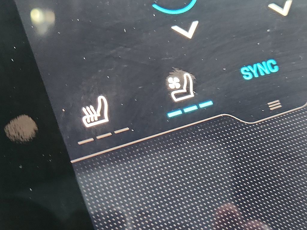 Certified 2025 Porsche Taycan image 22