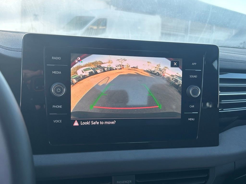 Used 2025 Volkswagen Jetta SE image 11