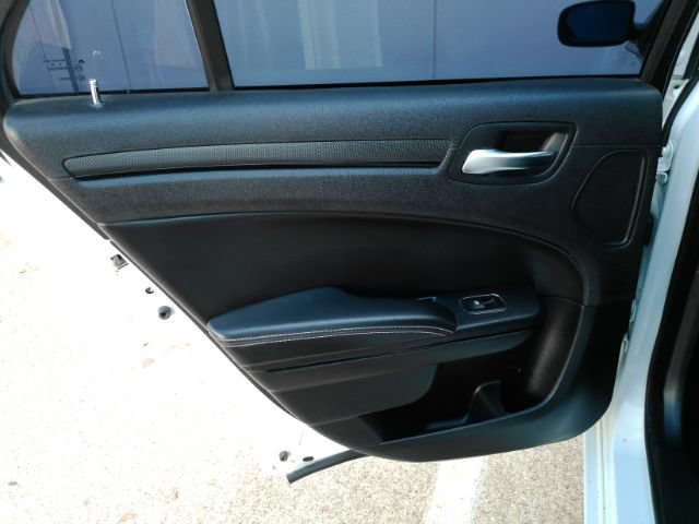 Used 2015 Chrysler 300 S AWD/4WD image 15
