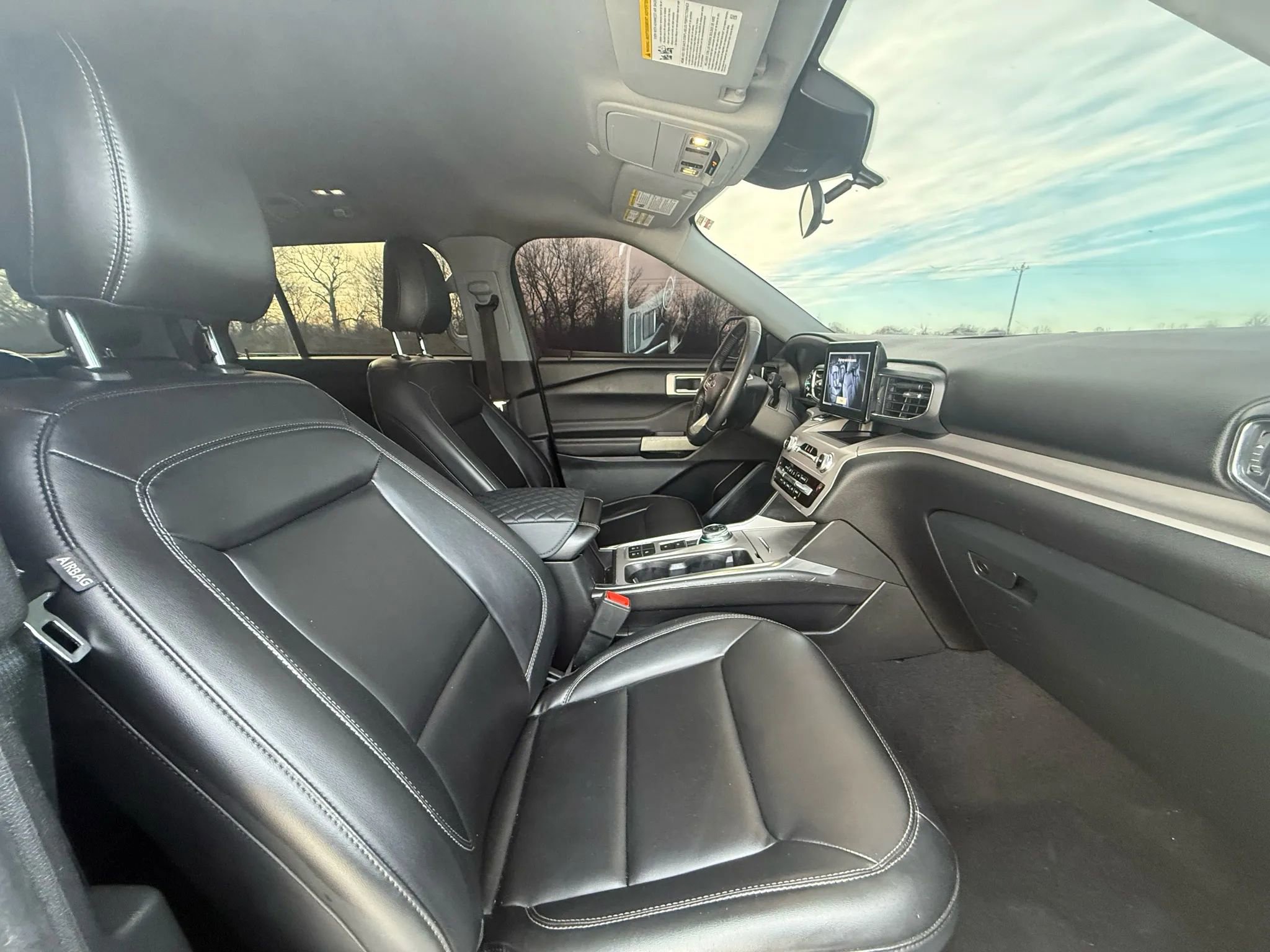 Used 2023 Ford Explorer XLT w/ Equipment Group 202A image 12