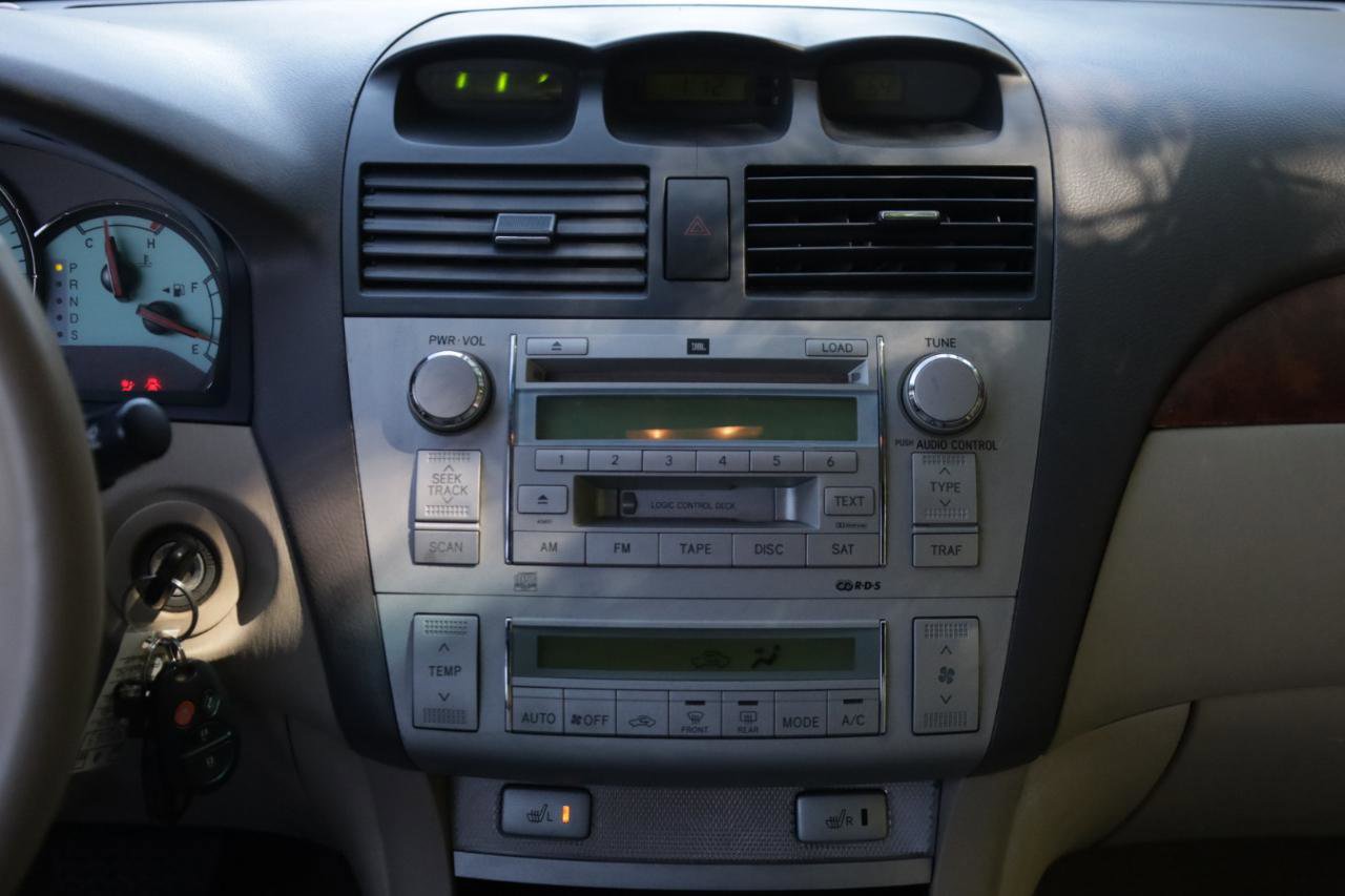 Used 2006 Toyota Solara SE FWD image 10