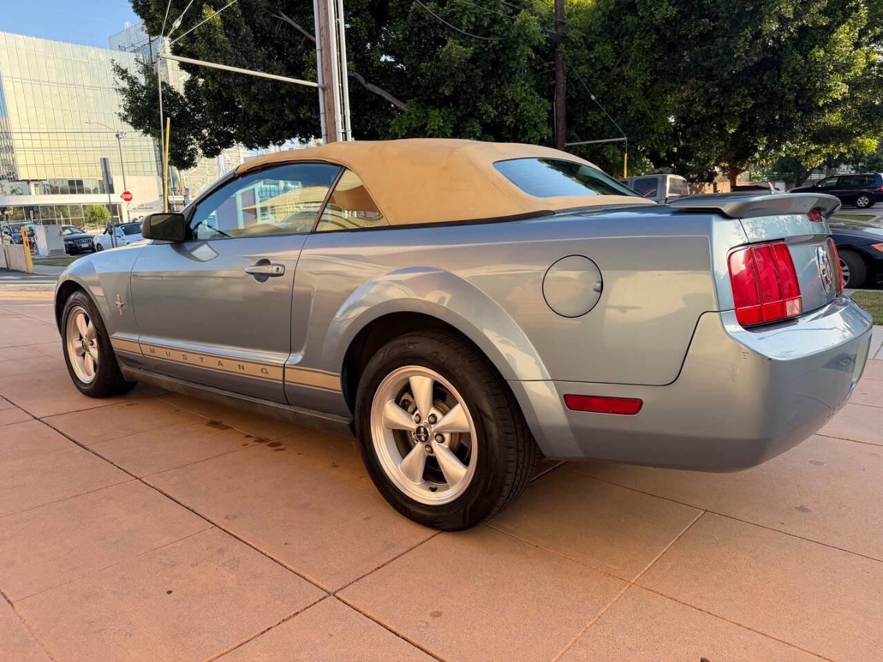 Used 2007 Ford Mustang Premium RWD image 13