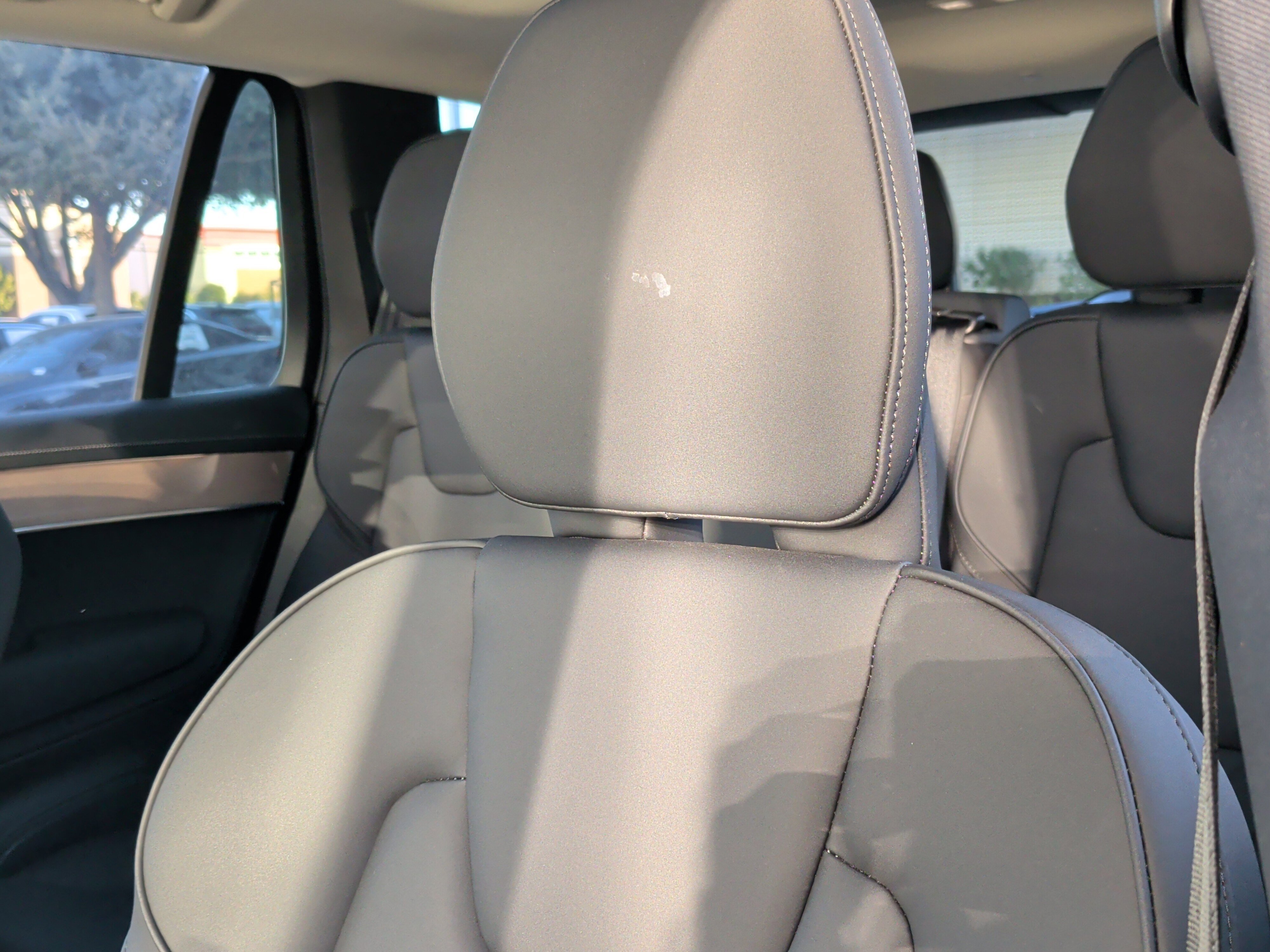 Used 2025 Volvo XC90 B6 Plus image 30