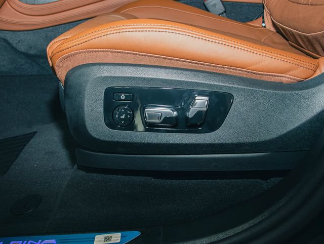 New 2026 BMW ALPINA XB7 AWD/4WD image 15