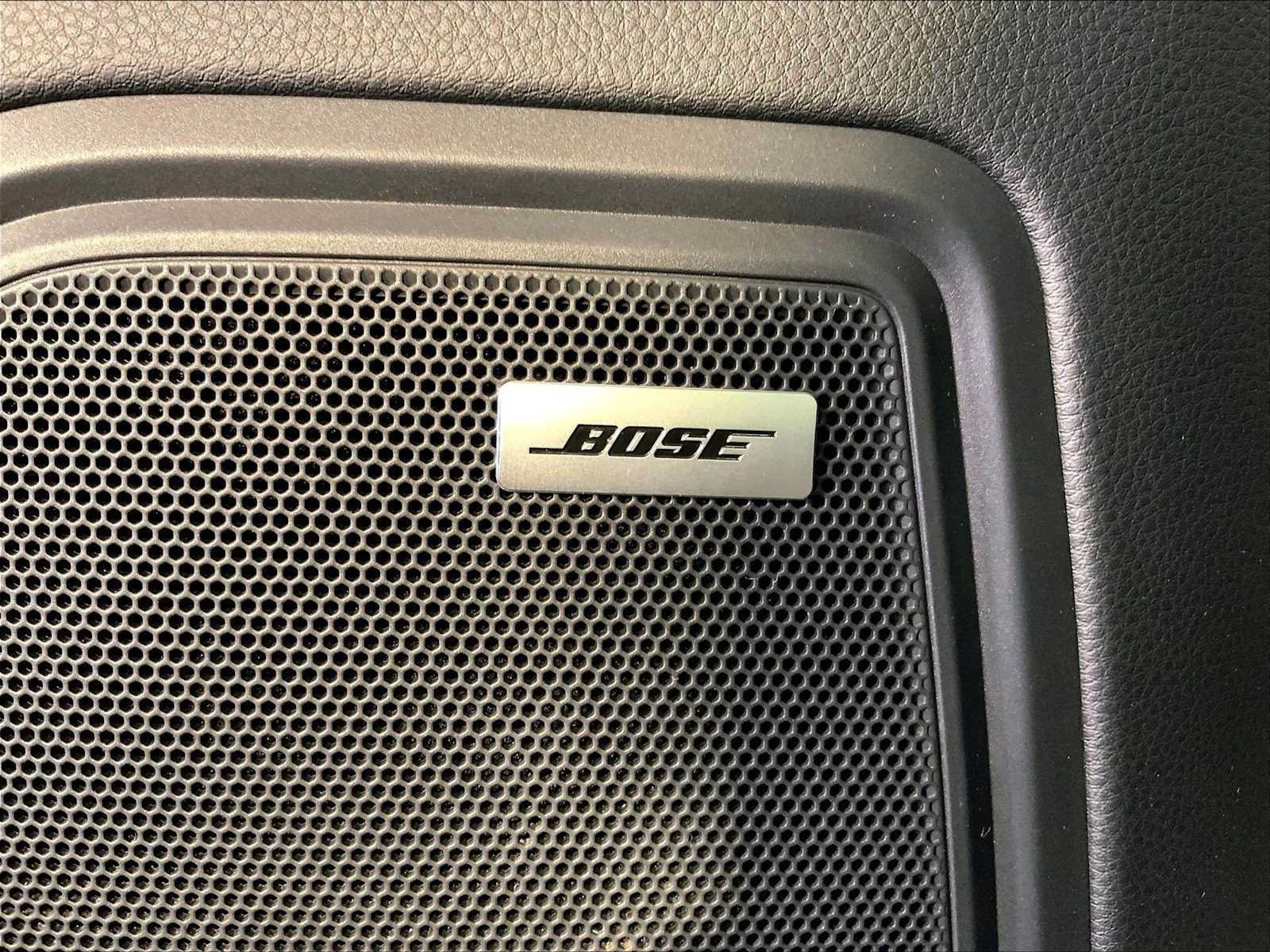 Certified 2024 Porsche Macan S AWD/4WD image 38