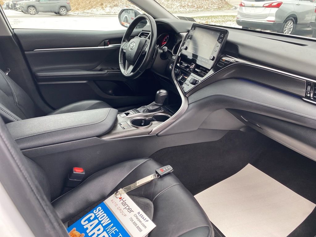 Used 2023 Toyota Camry XSE image 10