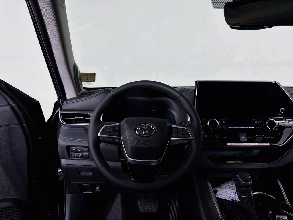 New 2026 Toyota Highlander Limited AWD/4WD image 19