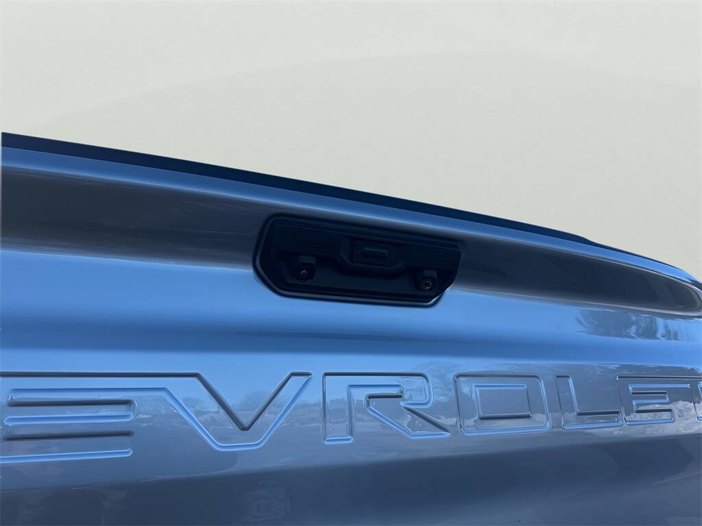 Used 2025 Chevrolet Silverado 1500 LT image 12