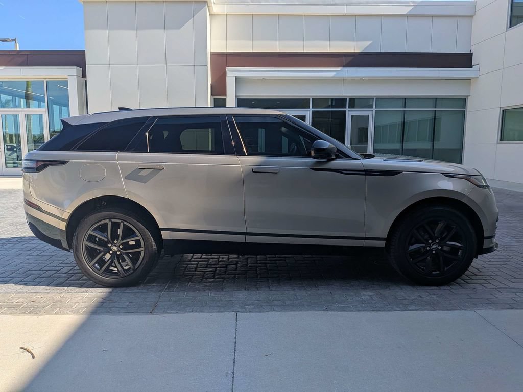 Certified 2026 Land Rover Range Rover Velar Dynamic SE AWD/4WD image 3