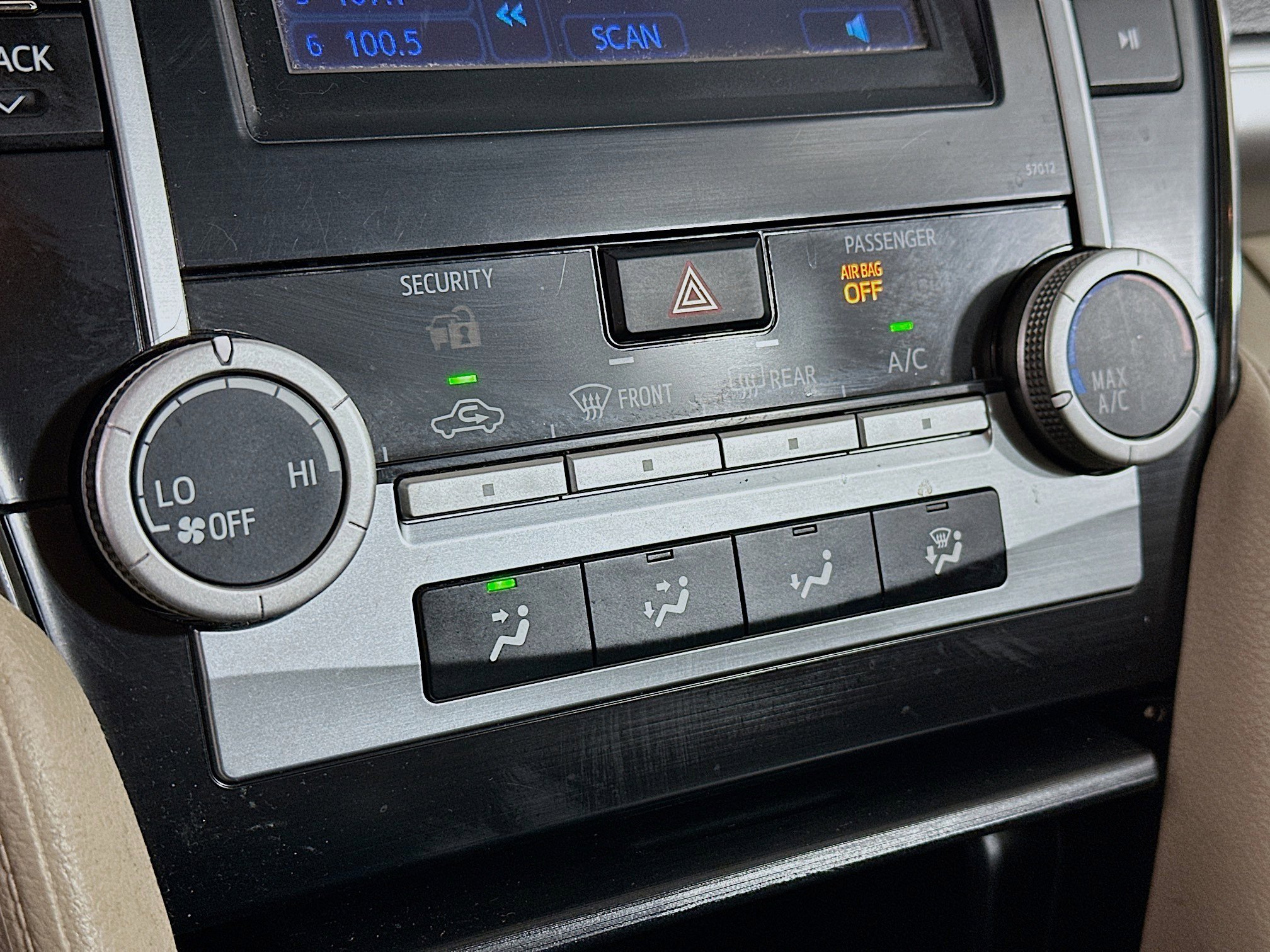 Used 2012 Toyota Camry LE image 22