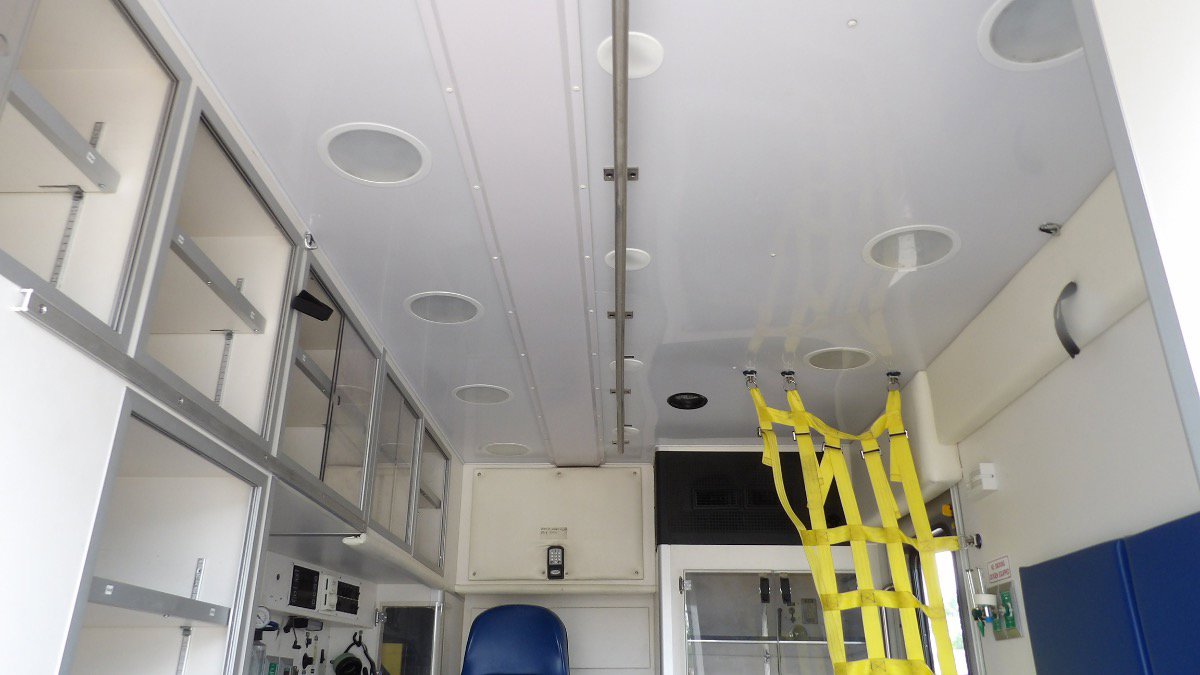 Used 2013 Ford F450 XLT w/ Ambulance Preparation Pkg RWD image 36