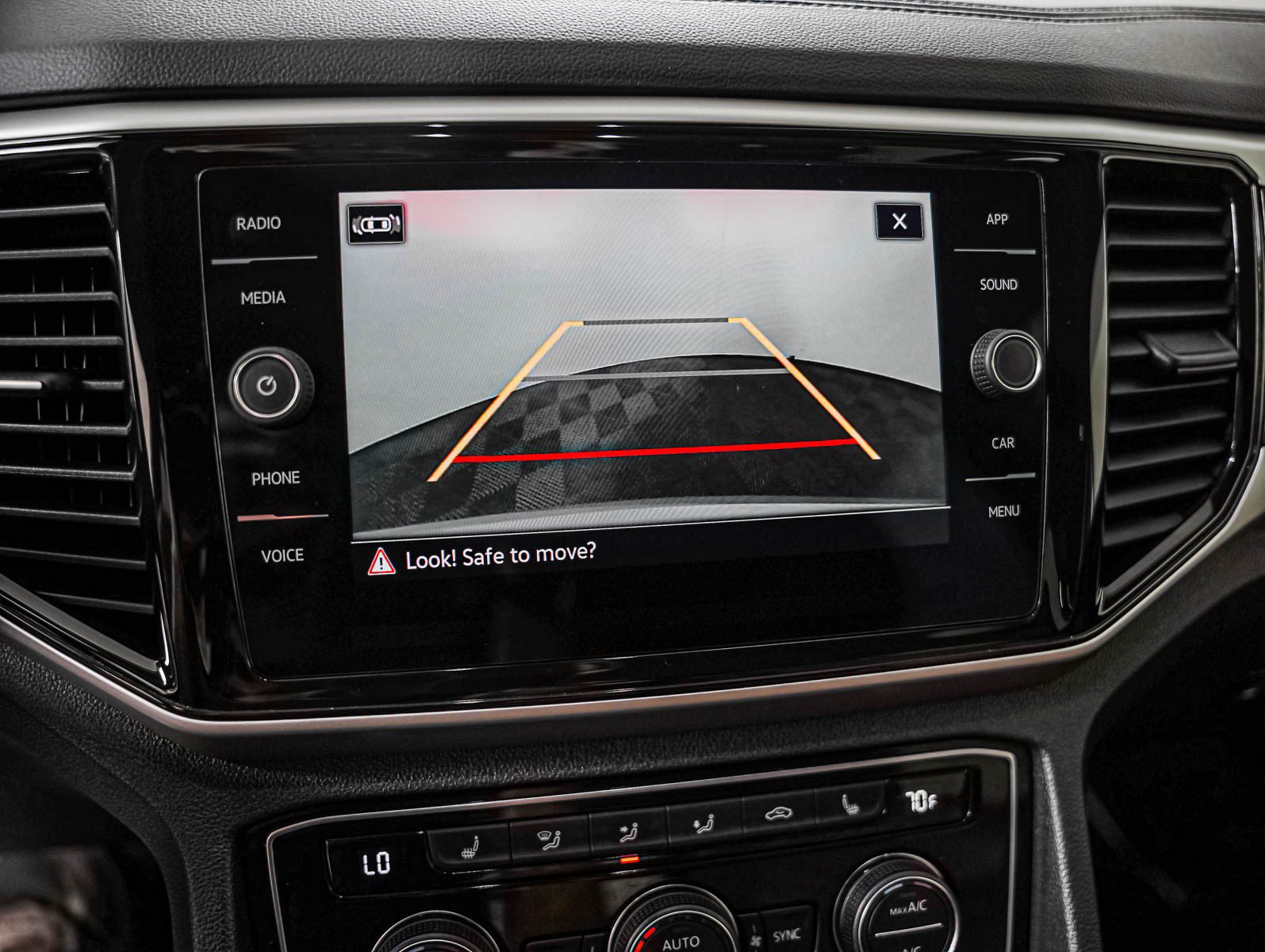 Used 2022 Volkswagen Atlas SE FWD image 24